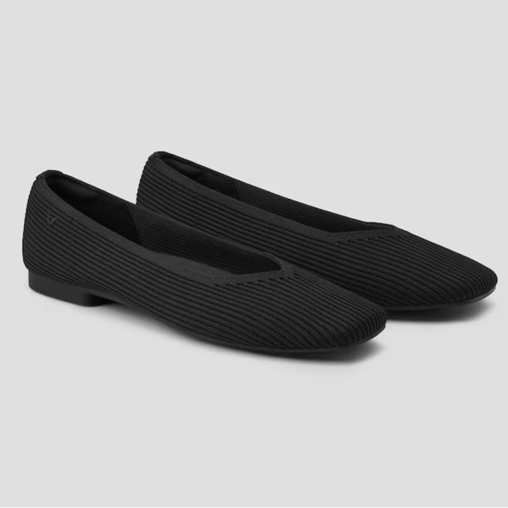 NEW IN BOX - Square-Toe V-Cut Flats (Margot 2.0)